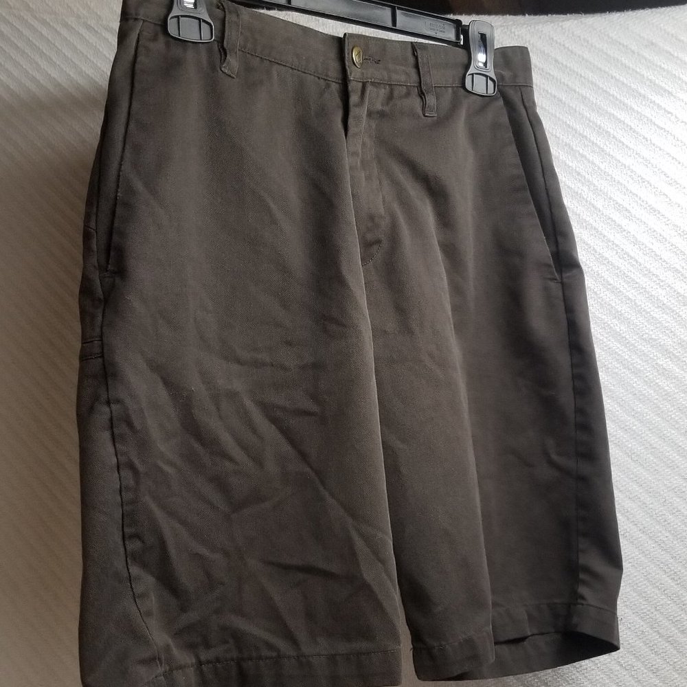 735 - Volcom30W Corpo Class Shorts
